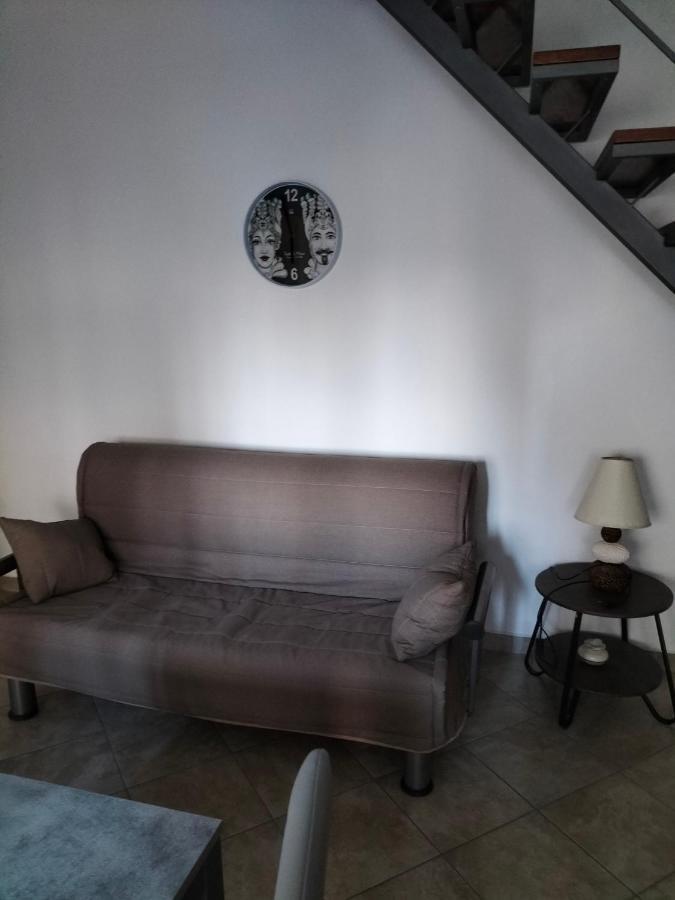 Borghetto Verde Villa Локри Екстериор снимка