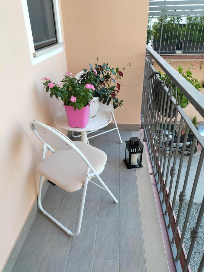 Borghetto Verde Villa Локри Екстериор снимка